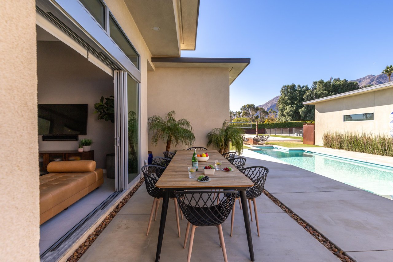 Covered al fresco dining