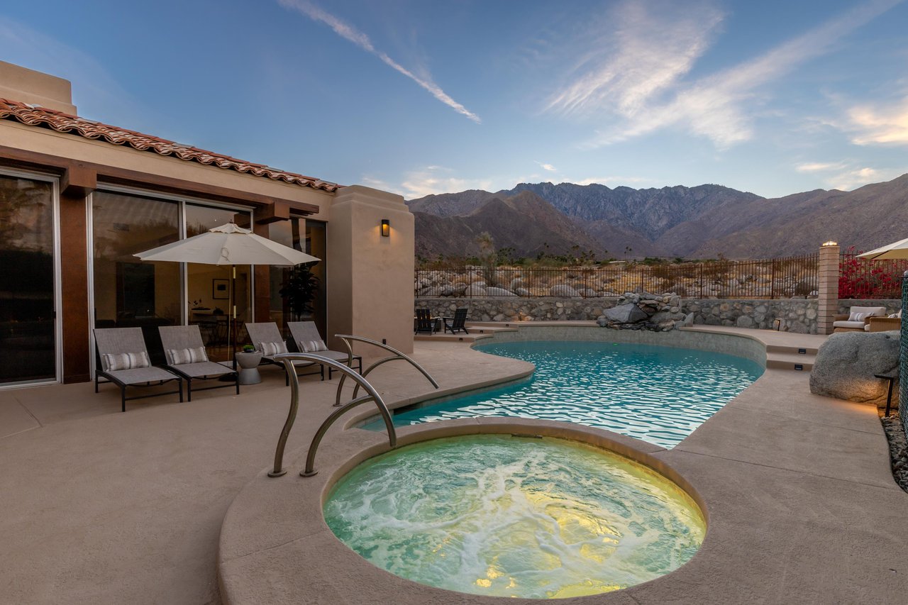 Beautiful Spa and Pool