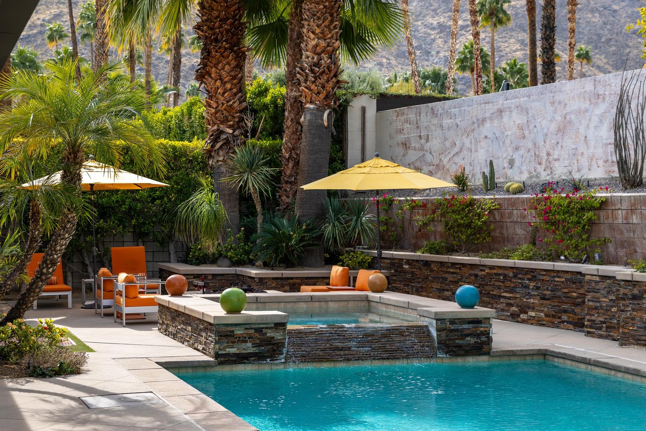 Waterfall feature Spa