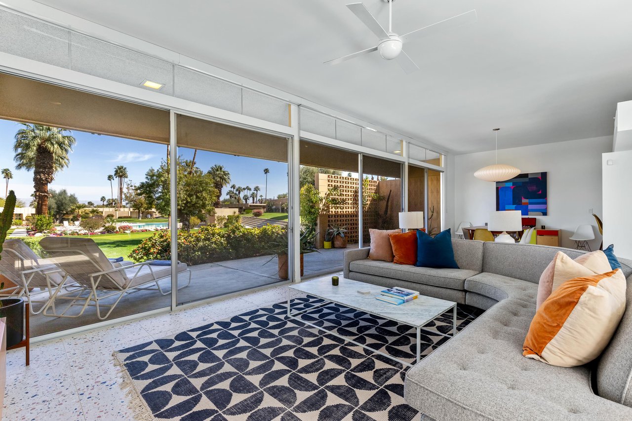 Gorgeous open concept living and dining area