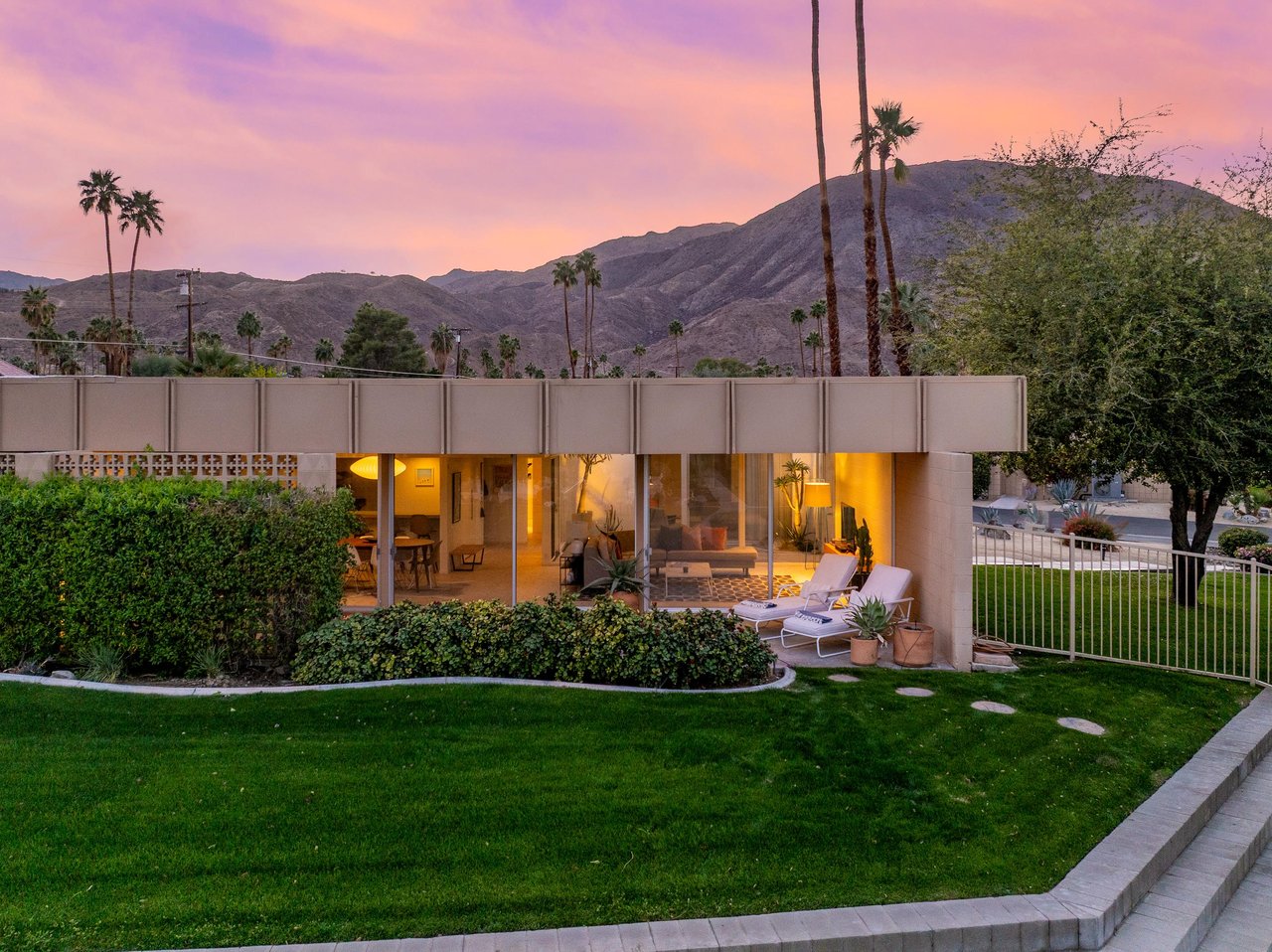 Welcome to Sandpiper Jewelbox