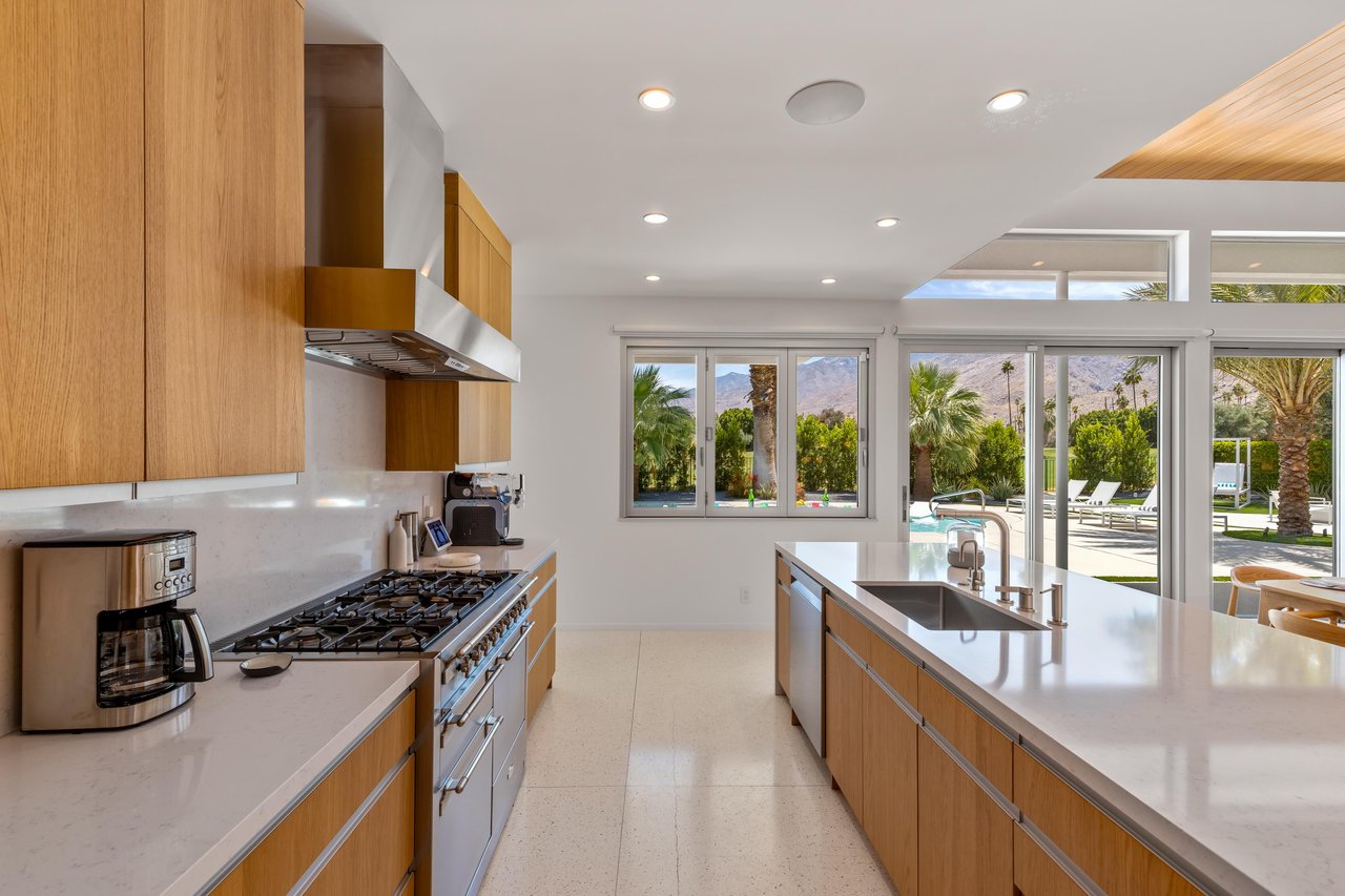 Why eat out when you can cook here