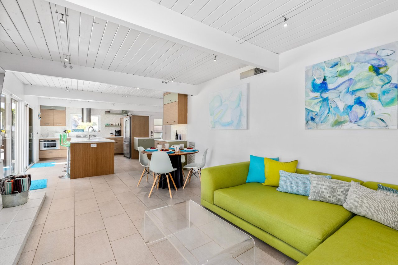 Chefs kitchen and amazing midcentury modern decor