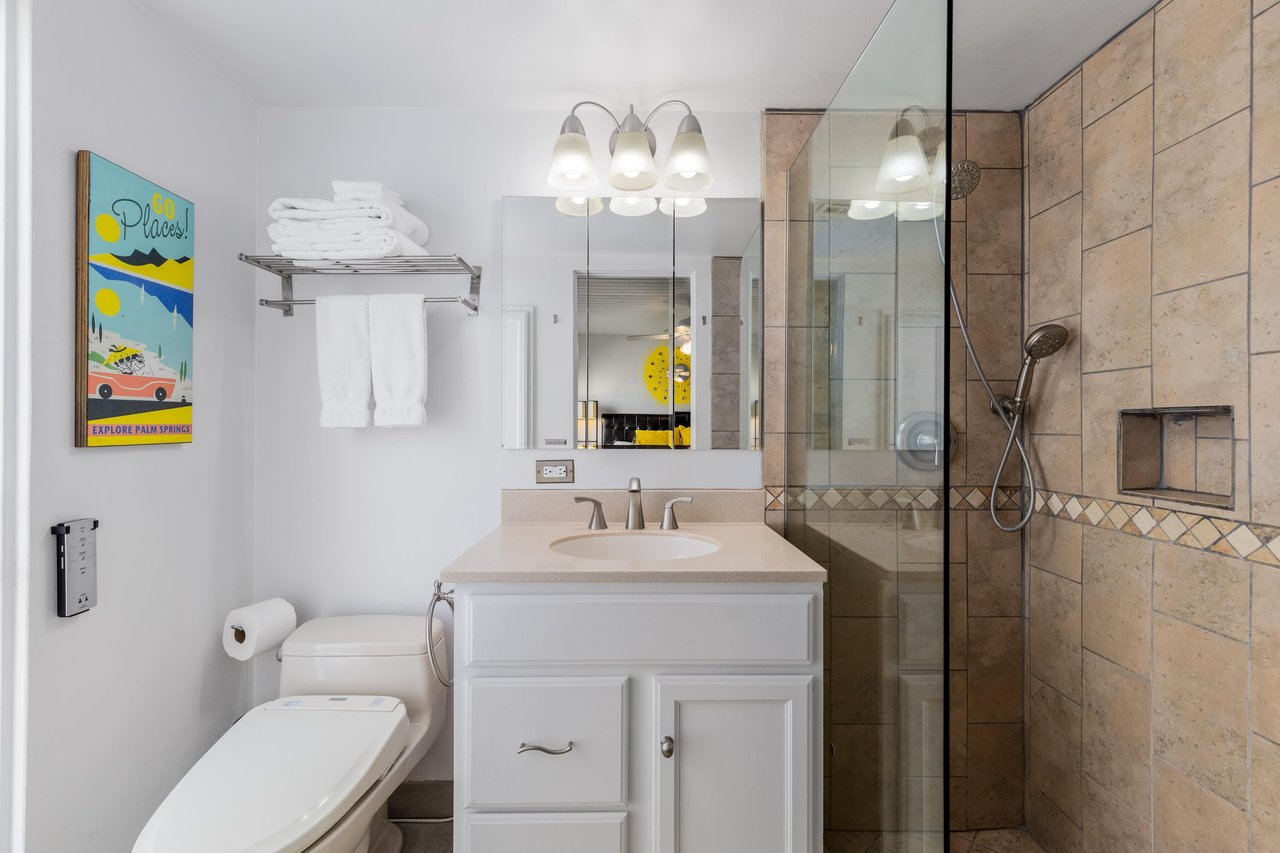 Primary en suite bath