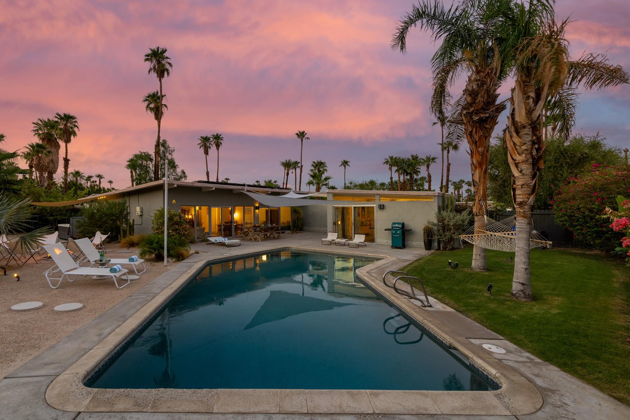 The most iconic Palm Springs sunsets