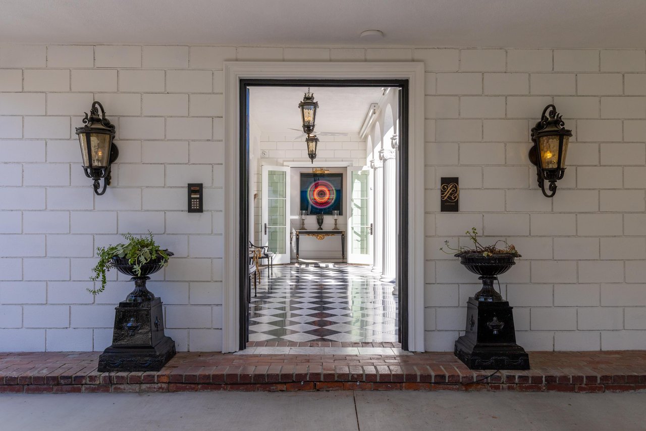 Welcome to La Petite Maison