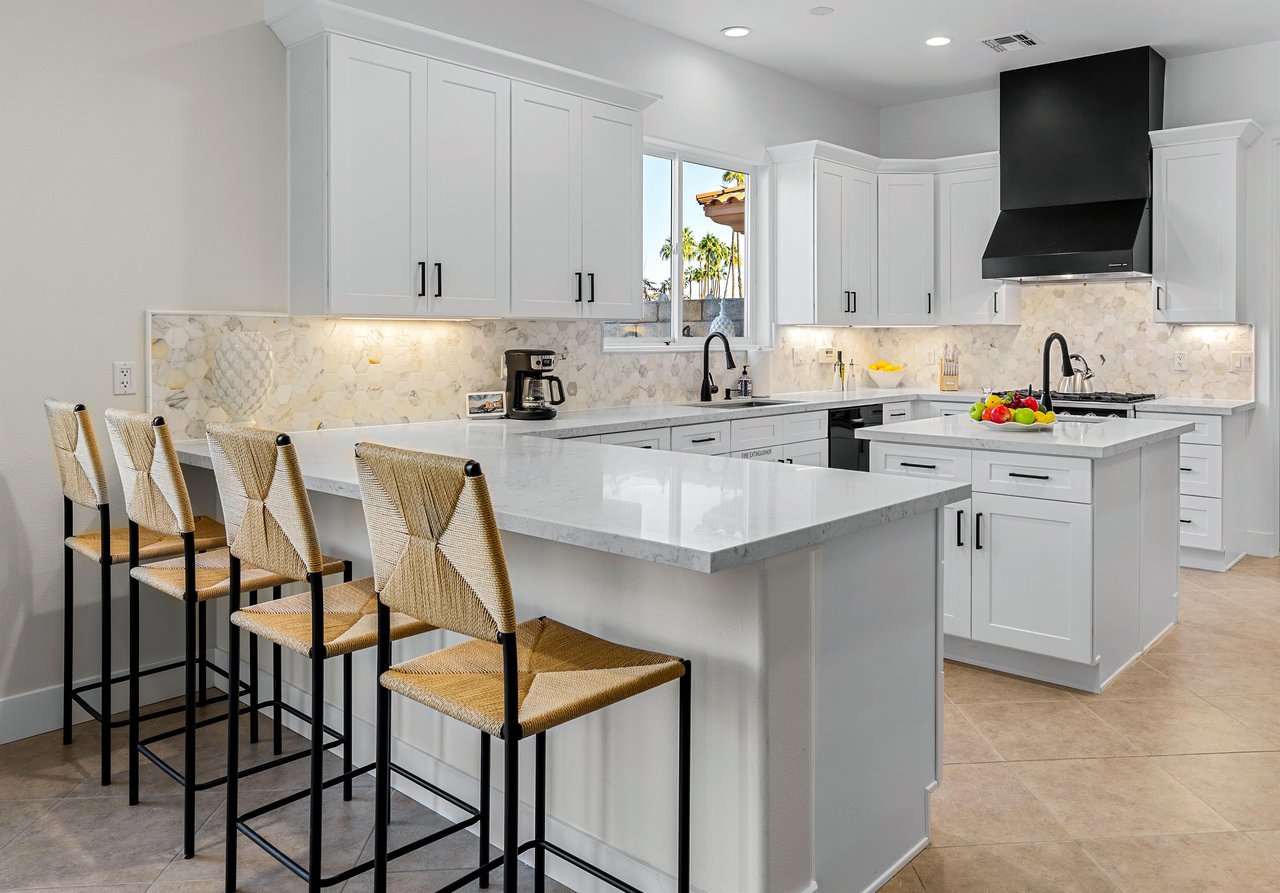 Dine at the breakfast bar