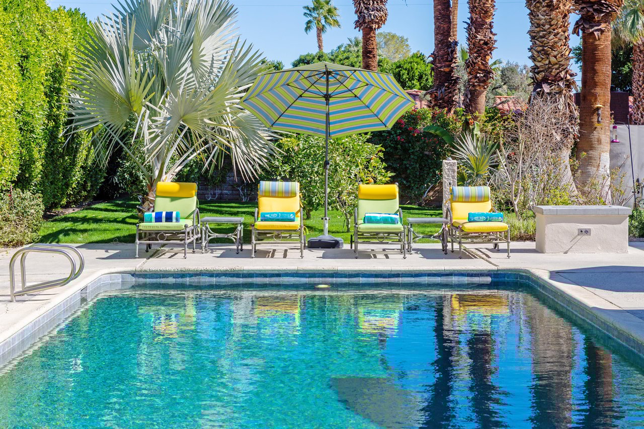 Plenty of space for relaxing poolside