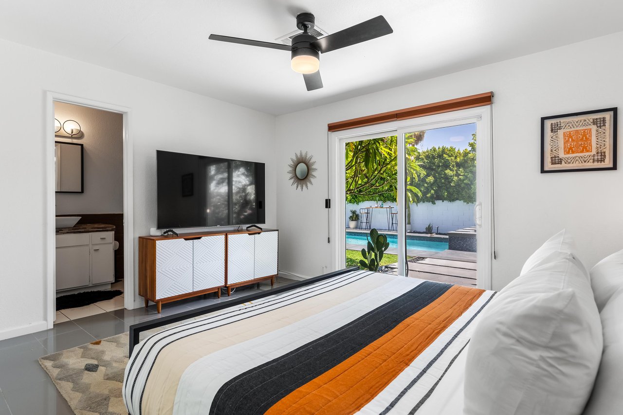 Easy poolside access