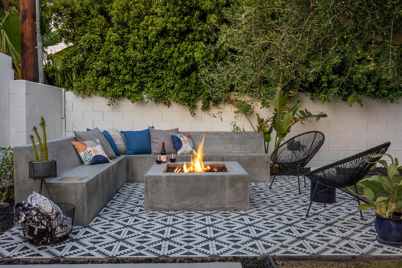 Stone firepit