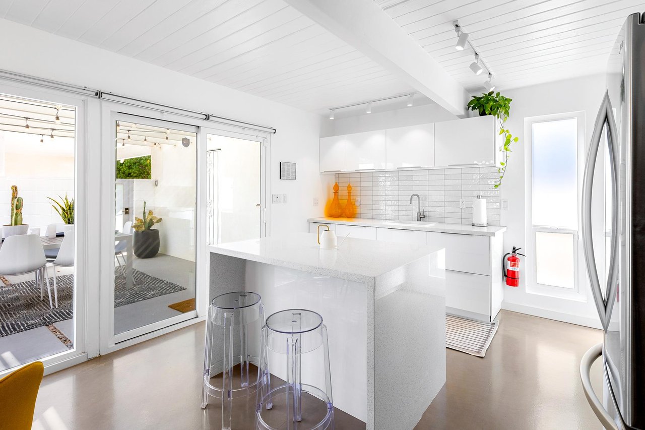 Naturalstone quartzite breakfast bar,