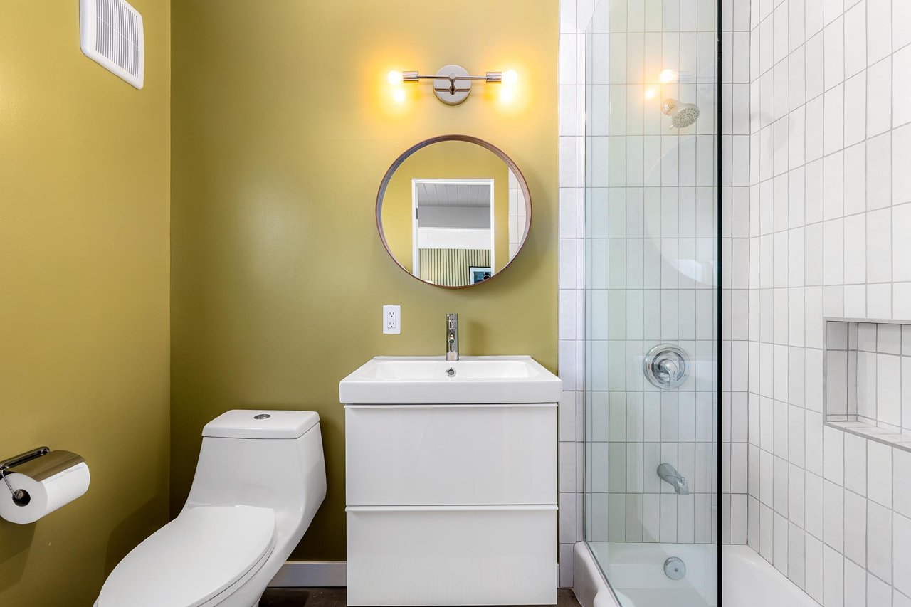 Primary en suite bath