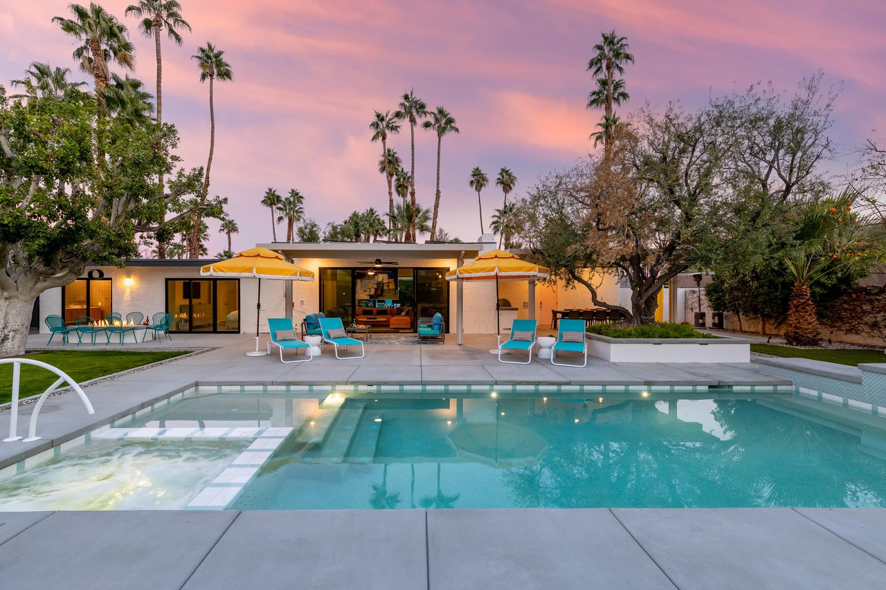 Watch amazing sunsets at Poolside Gossip