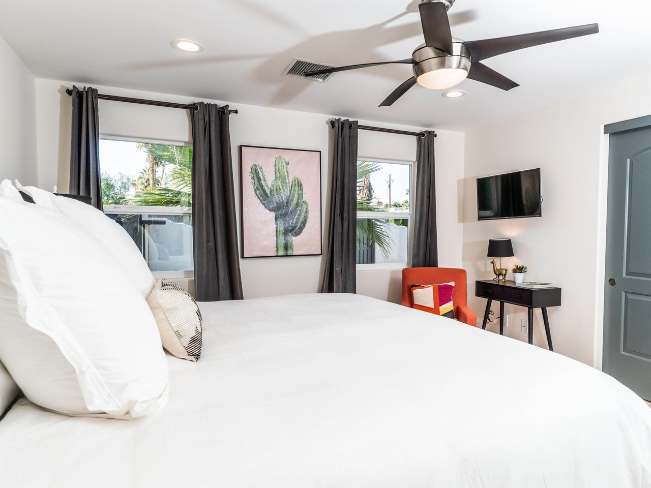 Wake up in the stylish bedroom