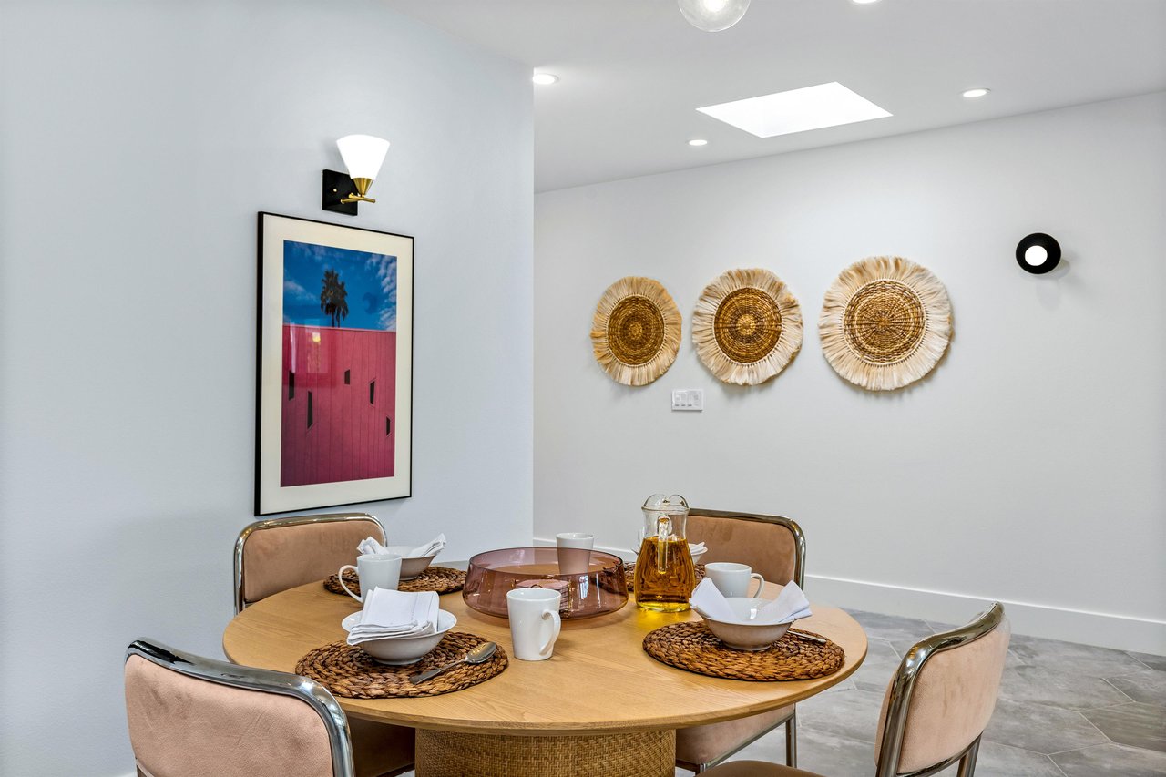 Indoor dining for four