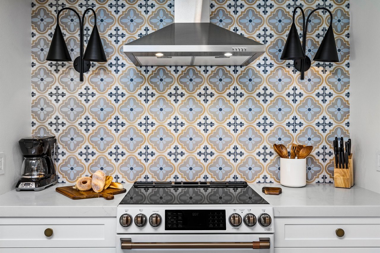 Lovely kitchen backsplash