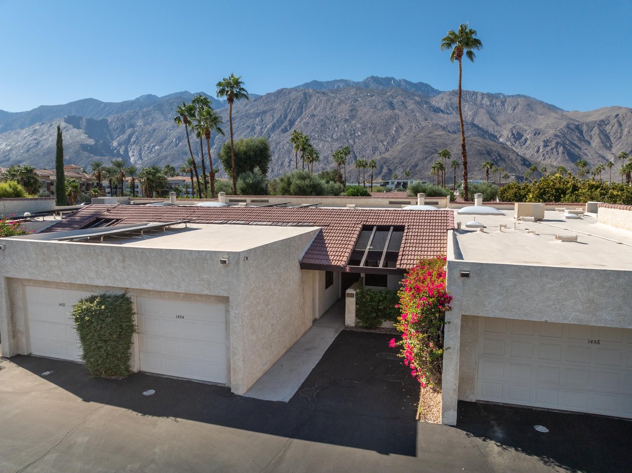 Welcome to Baristo Modern Retreat