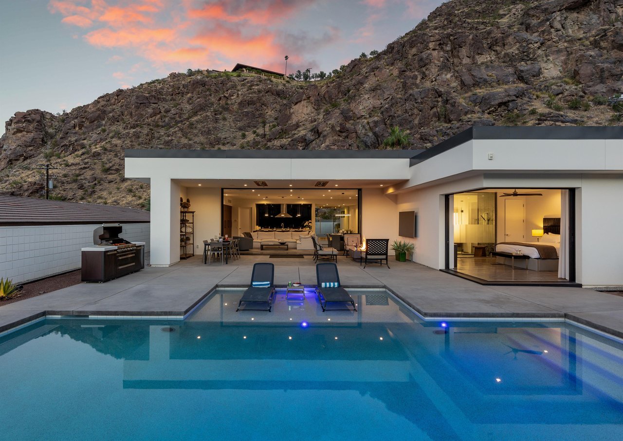 Chic indooroutdoor living