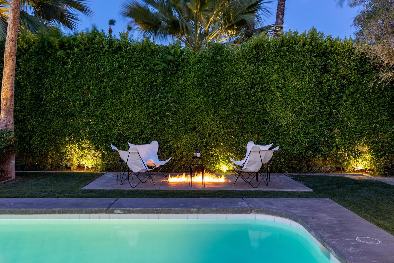 Seating for 4 round the fire pit.