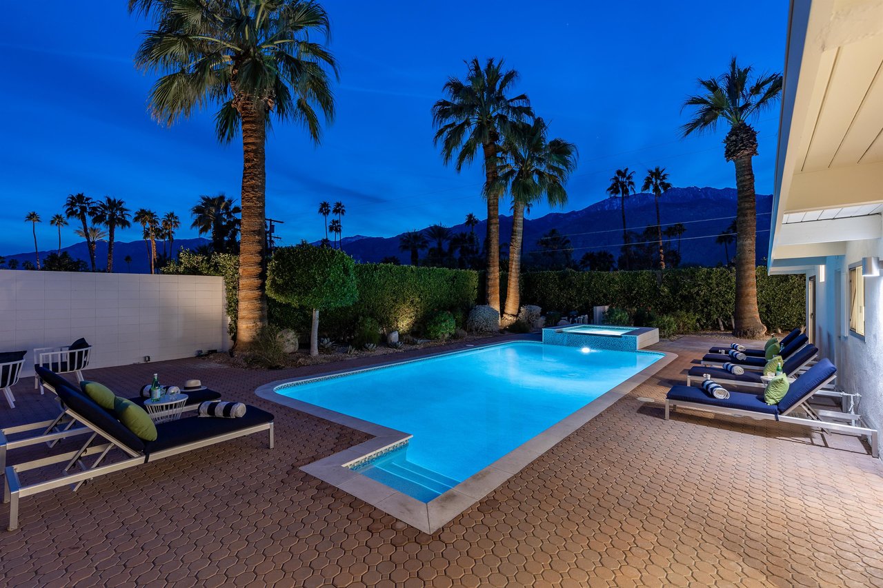 Swim under the stars