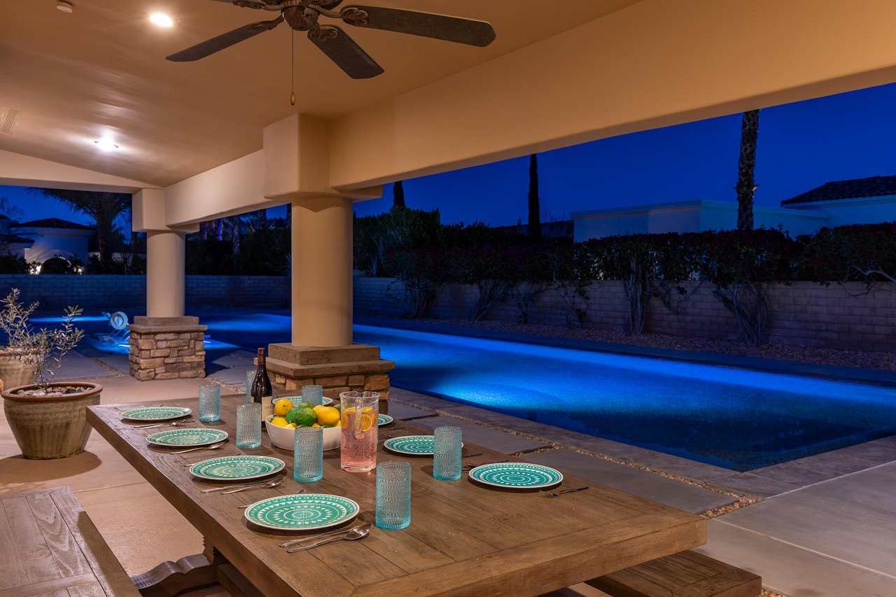 Elegant outdoor dining