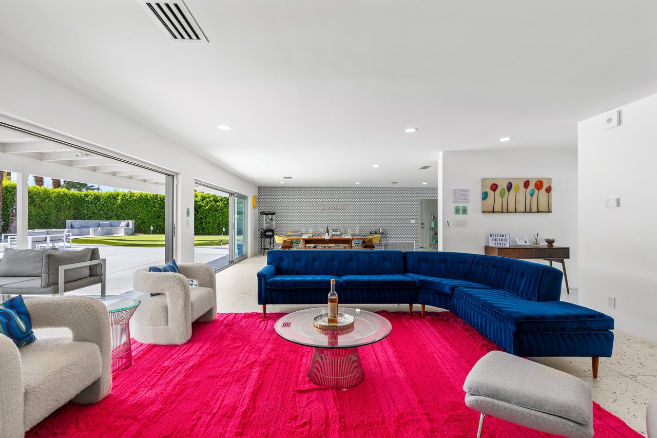 Impeccable midcentury designed furniture throughout