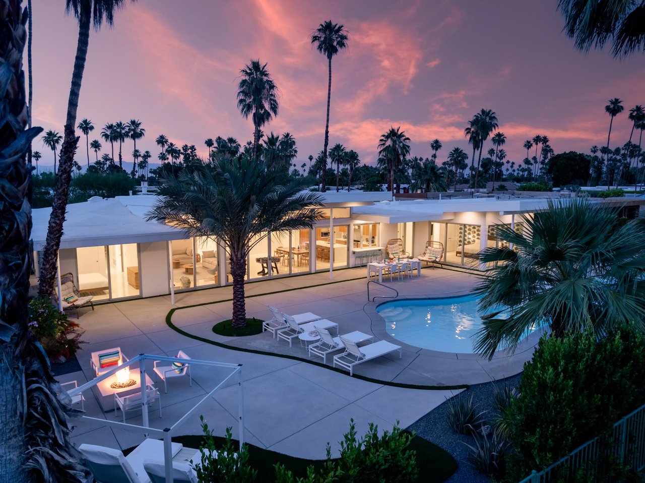 Huge pool deck with amazing sunsets