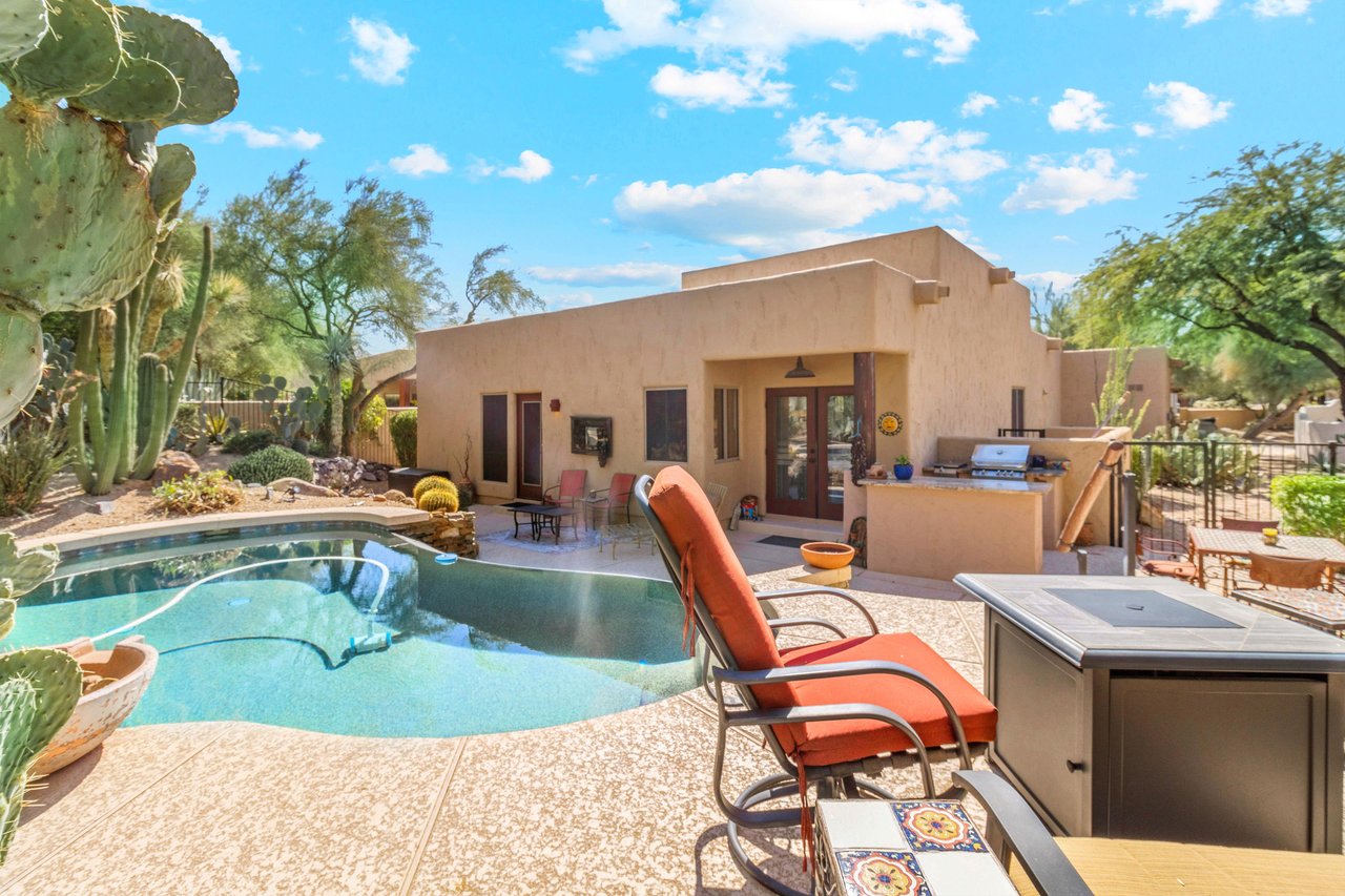 Rancho Villa  Southwestern beauty located across from the Rancho Manana Gold Course.