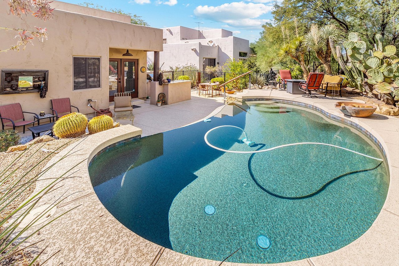 Sparkling infinity edge pool
