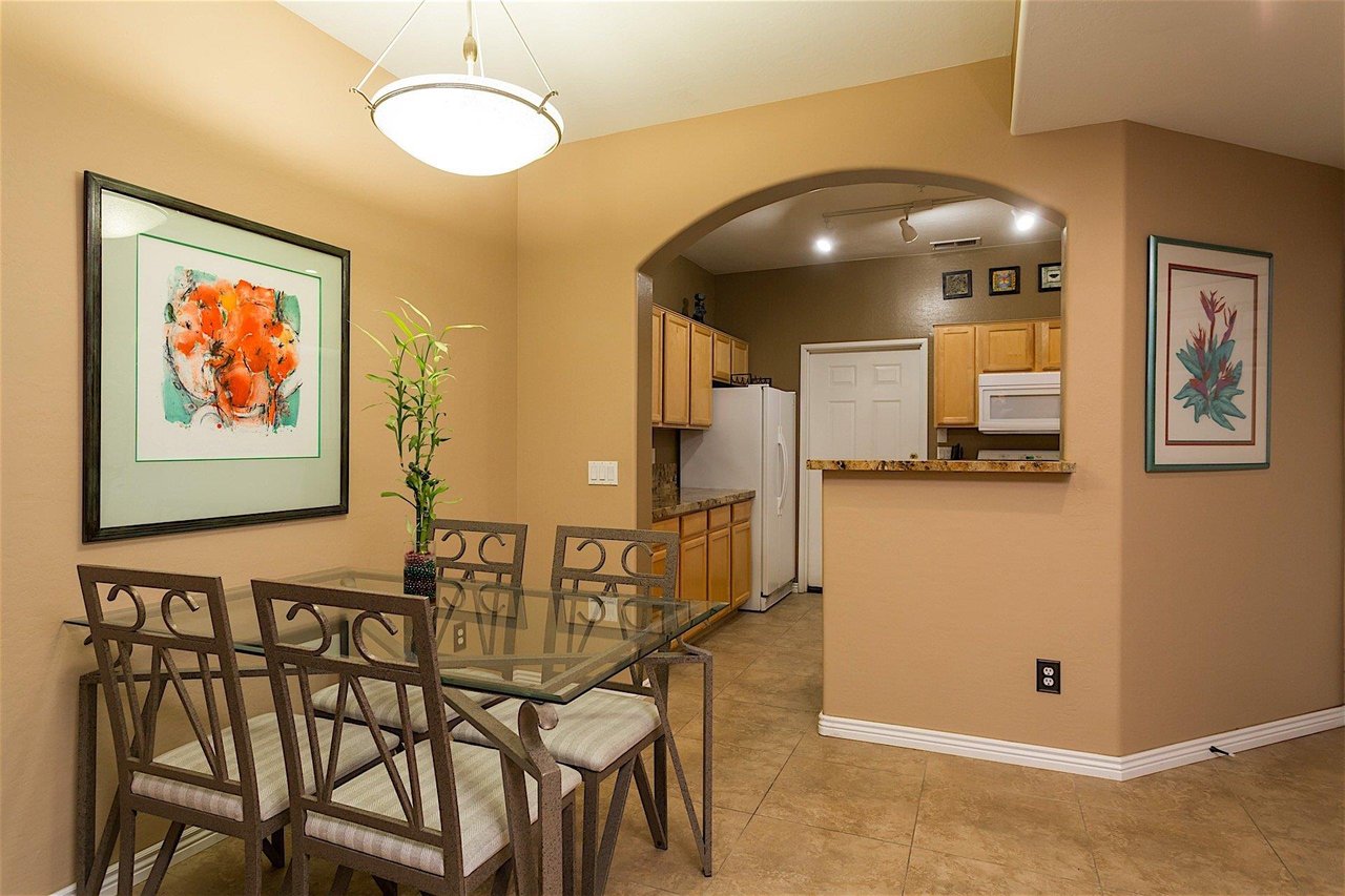 Plenty of space to dine in