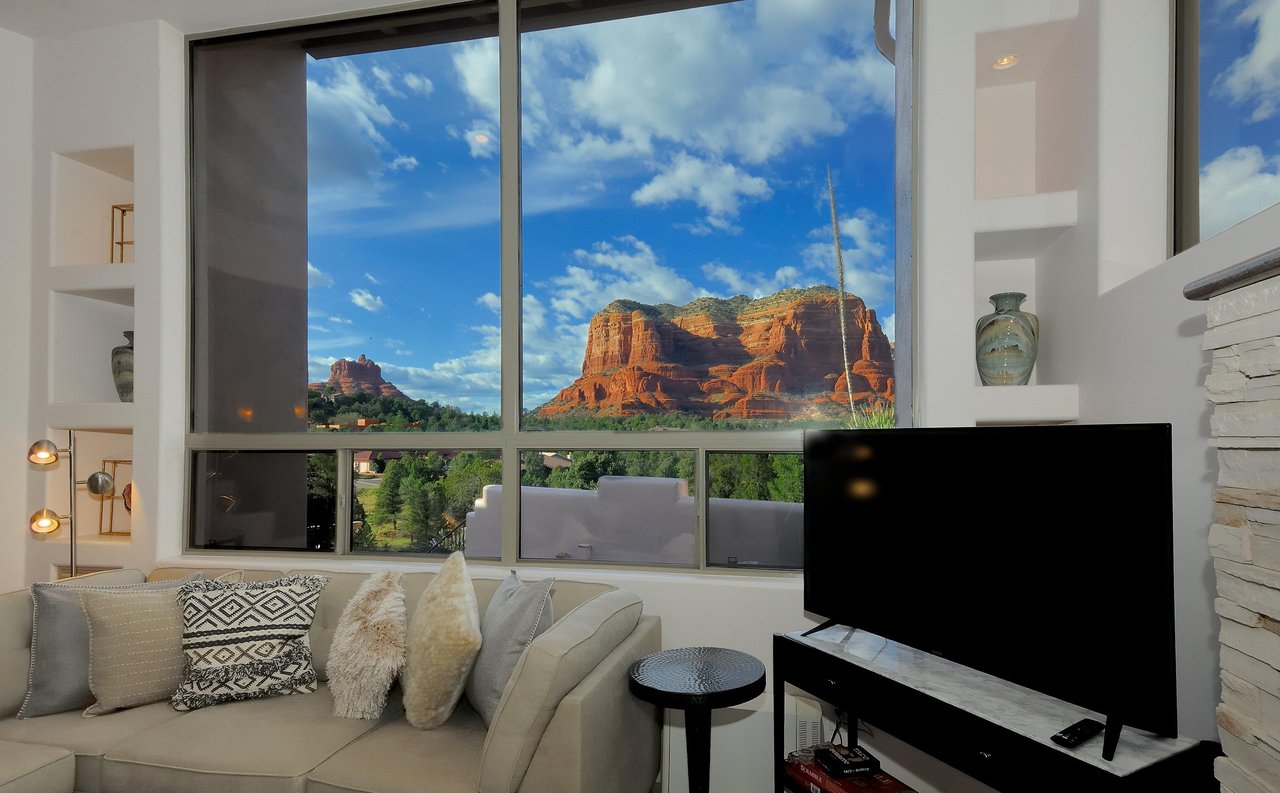 Bell Rock And Courthouse Butte