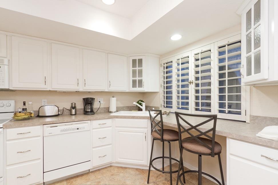 Fully equipped kitchen for all your cooking needs