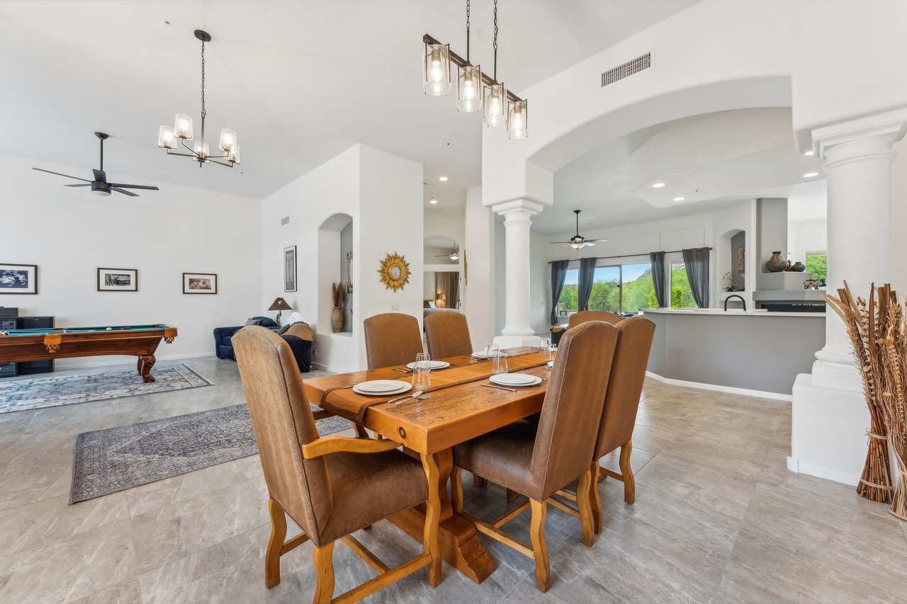 Formal Dinning for 6