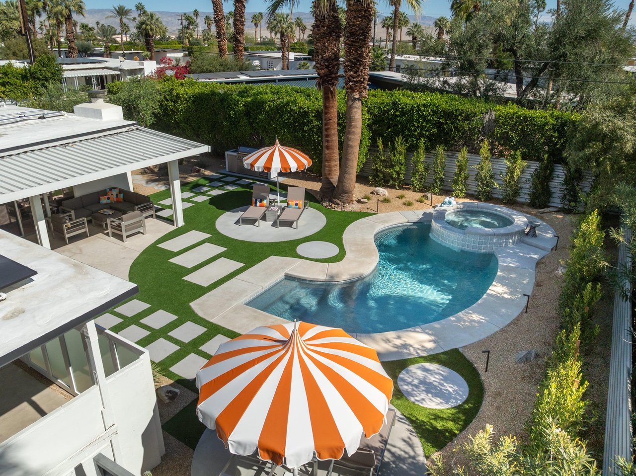 Welcome to MidCentury Oasis