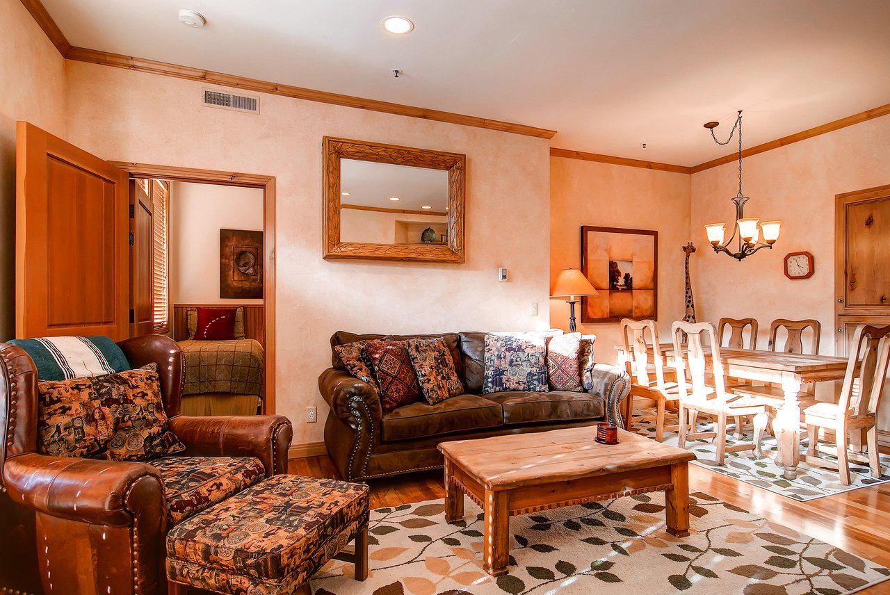 Sumptuous living and dining  Park City LodgingLift Lodge 203