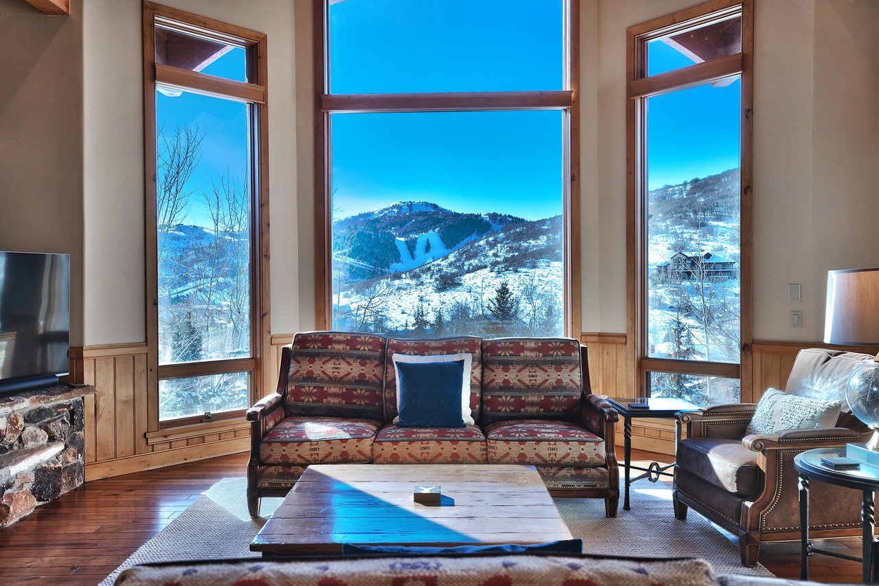 Oak Thistle LLC Has $2.05 Million Position in Tesla, Inc. $TSLA, image size:1280x853