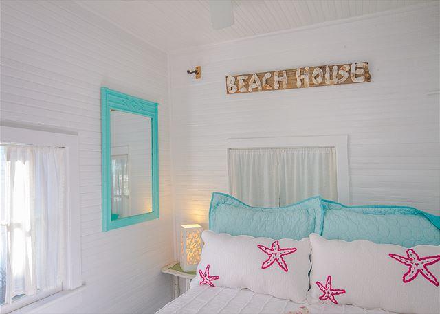 Main Cottage bedroom