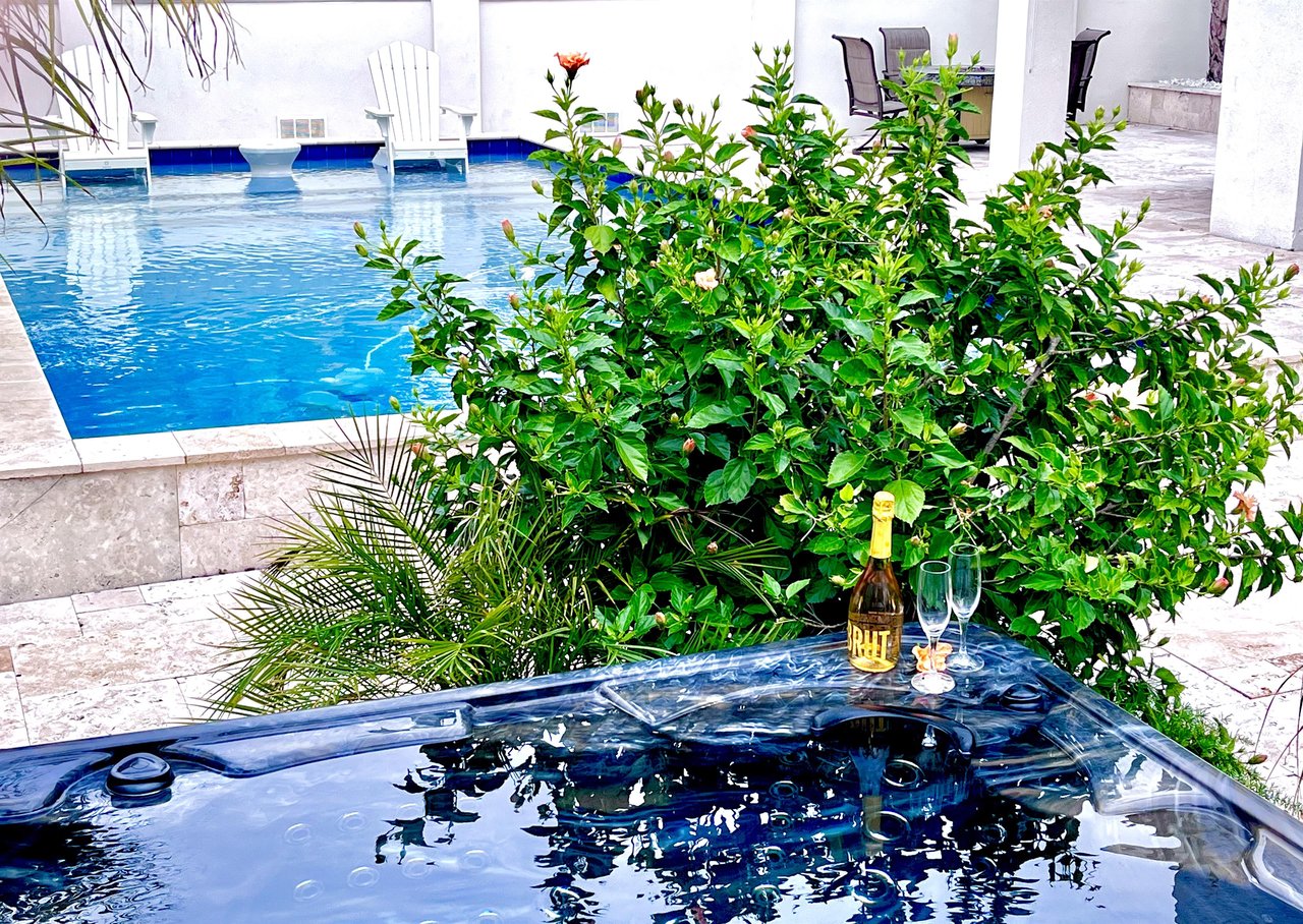 A little Jacuzzi, a little pool, a little bubbly, a little Jacuzzi, a little pool, a little bubbly.........