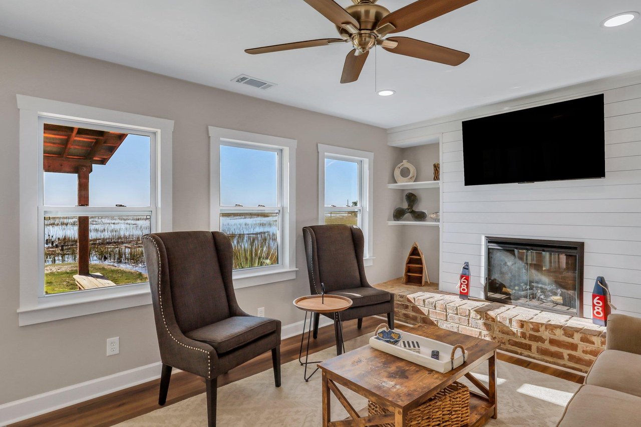 Welcome to South Rivers End