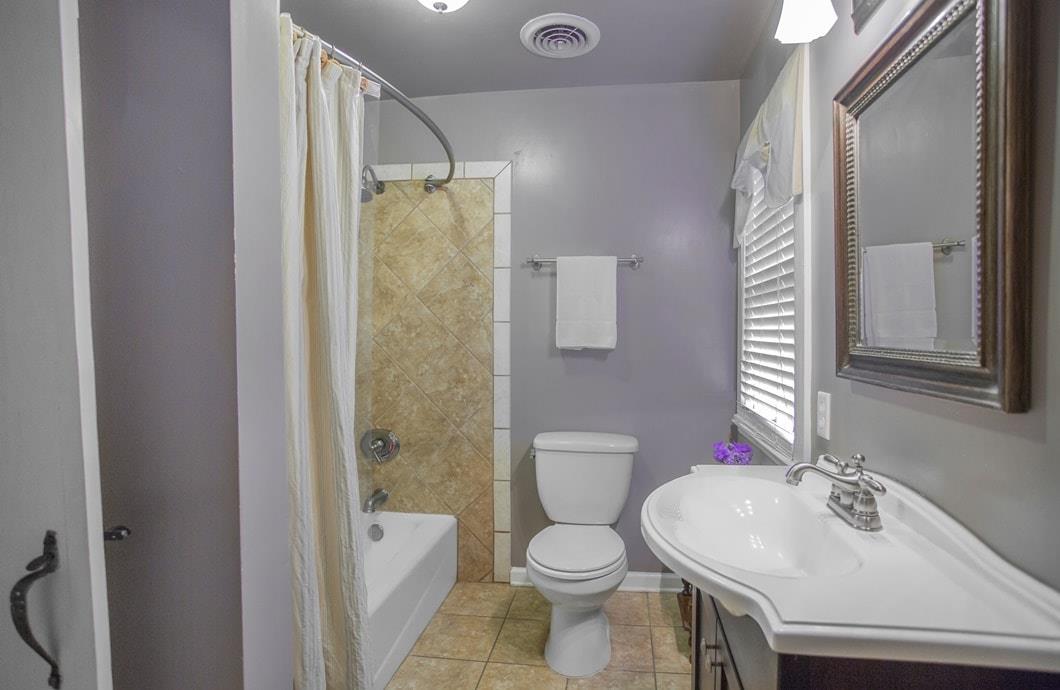 Modern updated sink and bathtub.