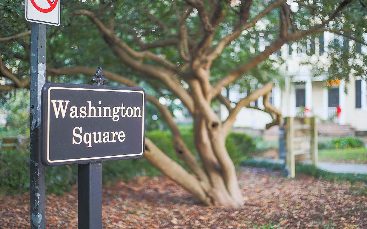 Stay within walking distance to River Street and City Market.