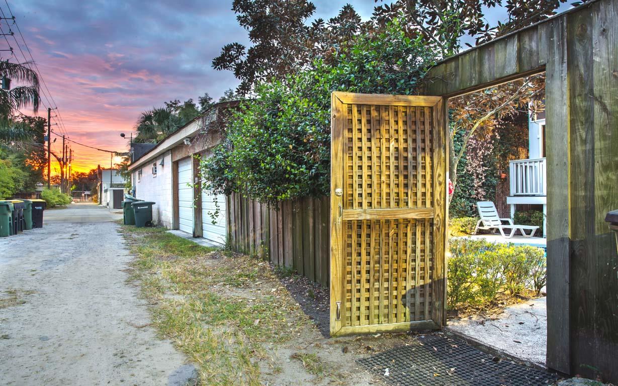 View of the lane entrance.