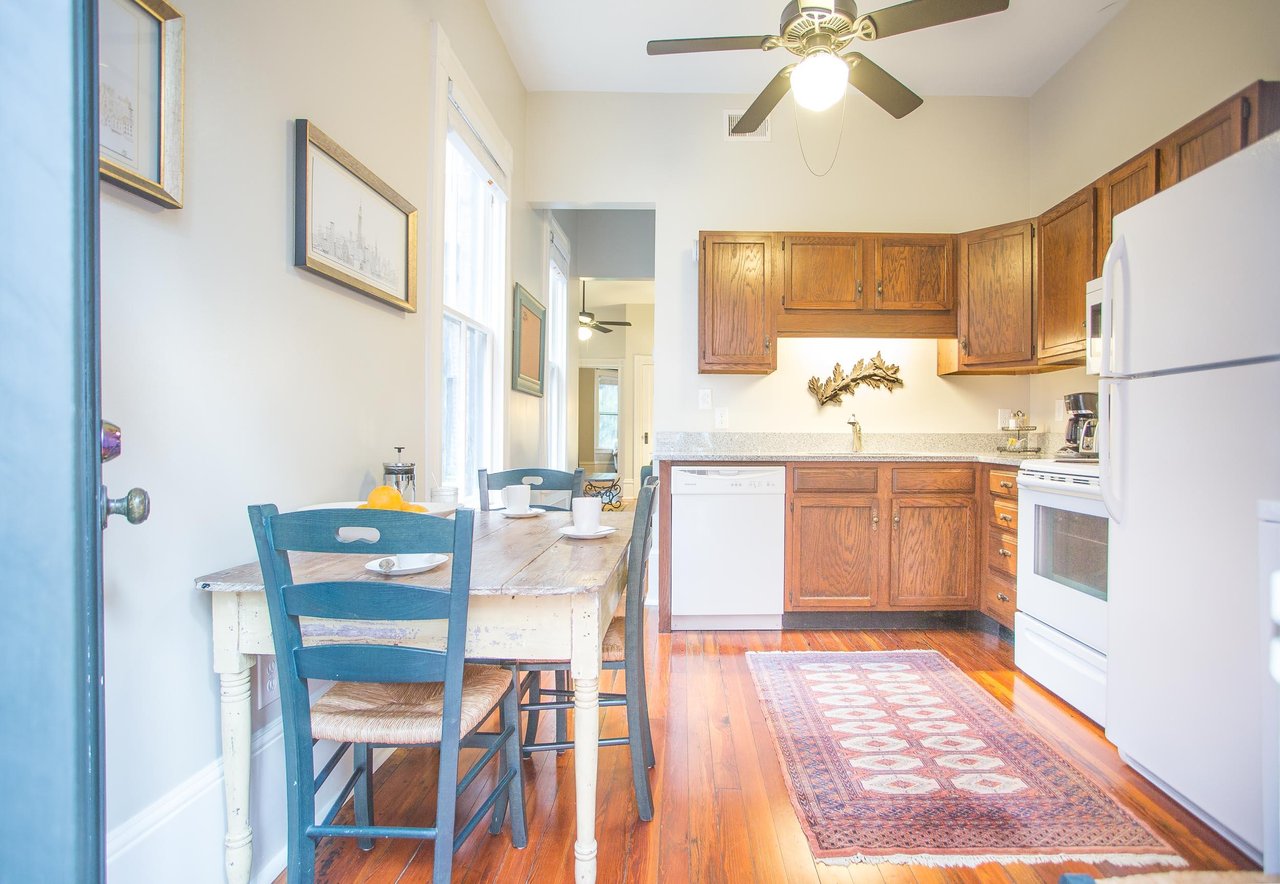 Grab a quick breakfast at the kitchen table.
