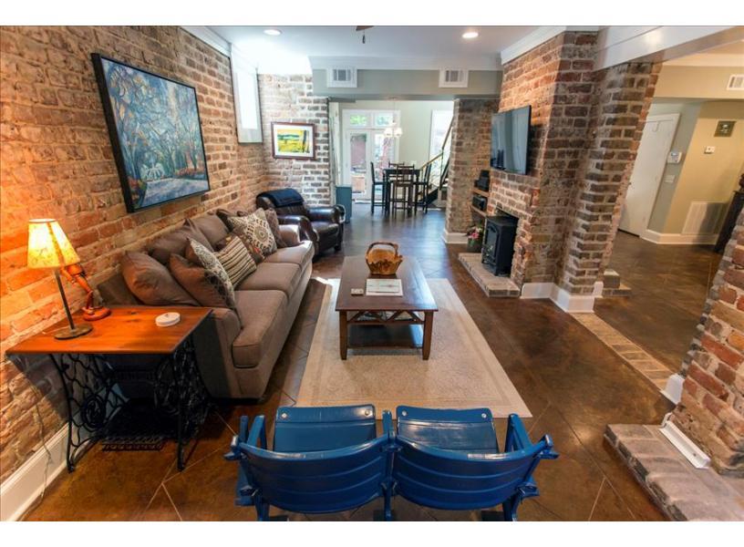 Living room with plenty of seating