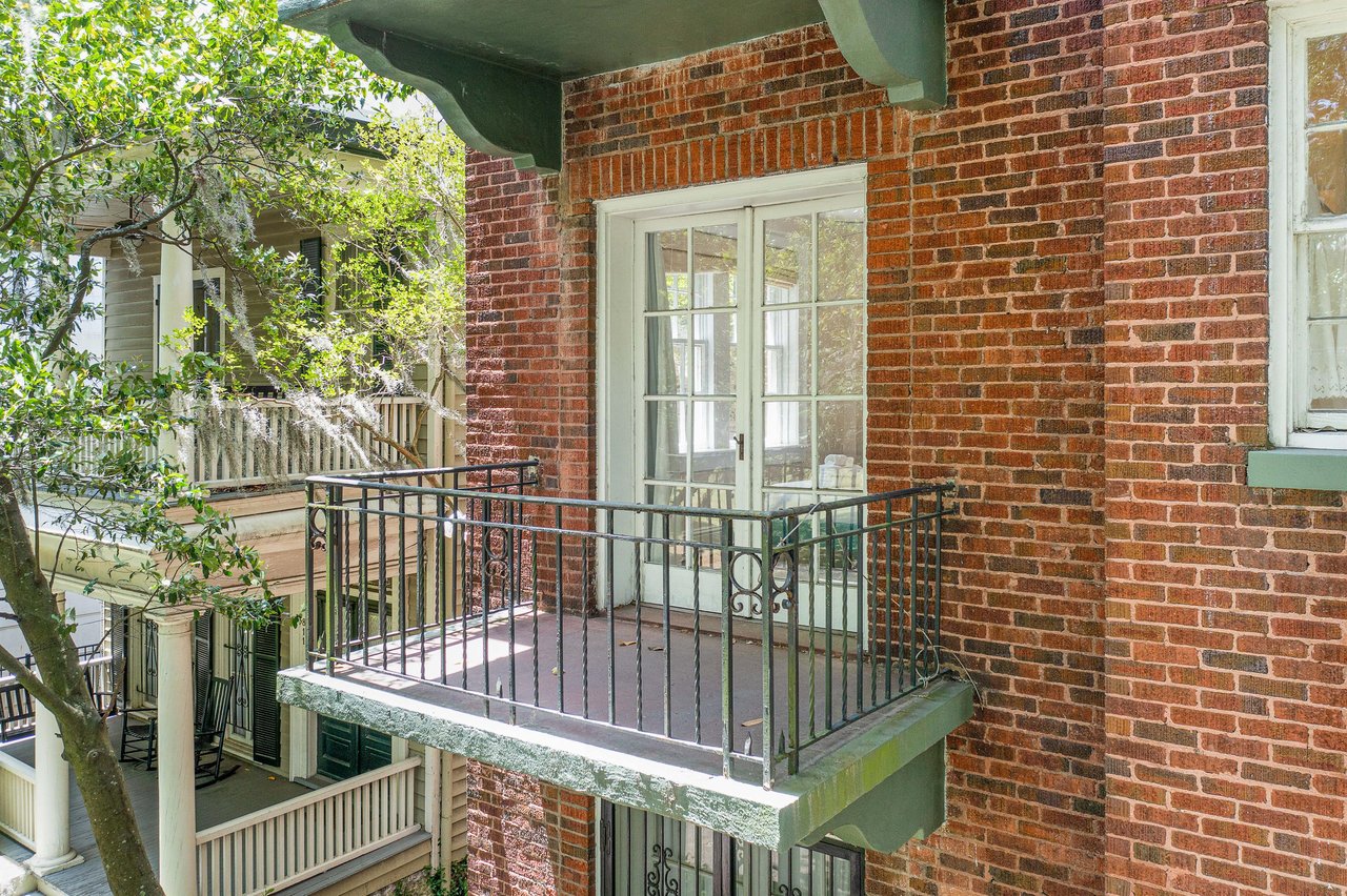 Overlook Forsyth Park, and enjoy the beautiful treeline streets of Savannah.