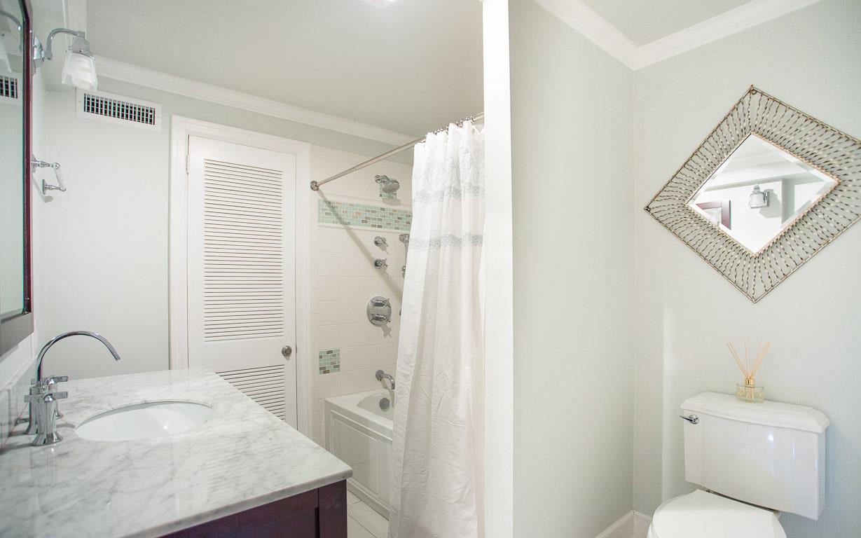 The garden level bath has a tubshower combo.