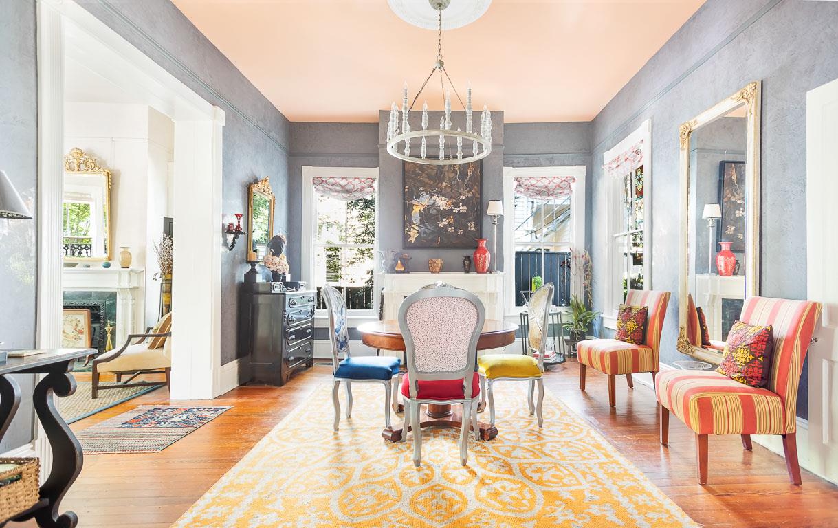 The dining table accommodates up to four Lucky guests.