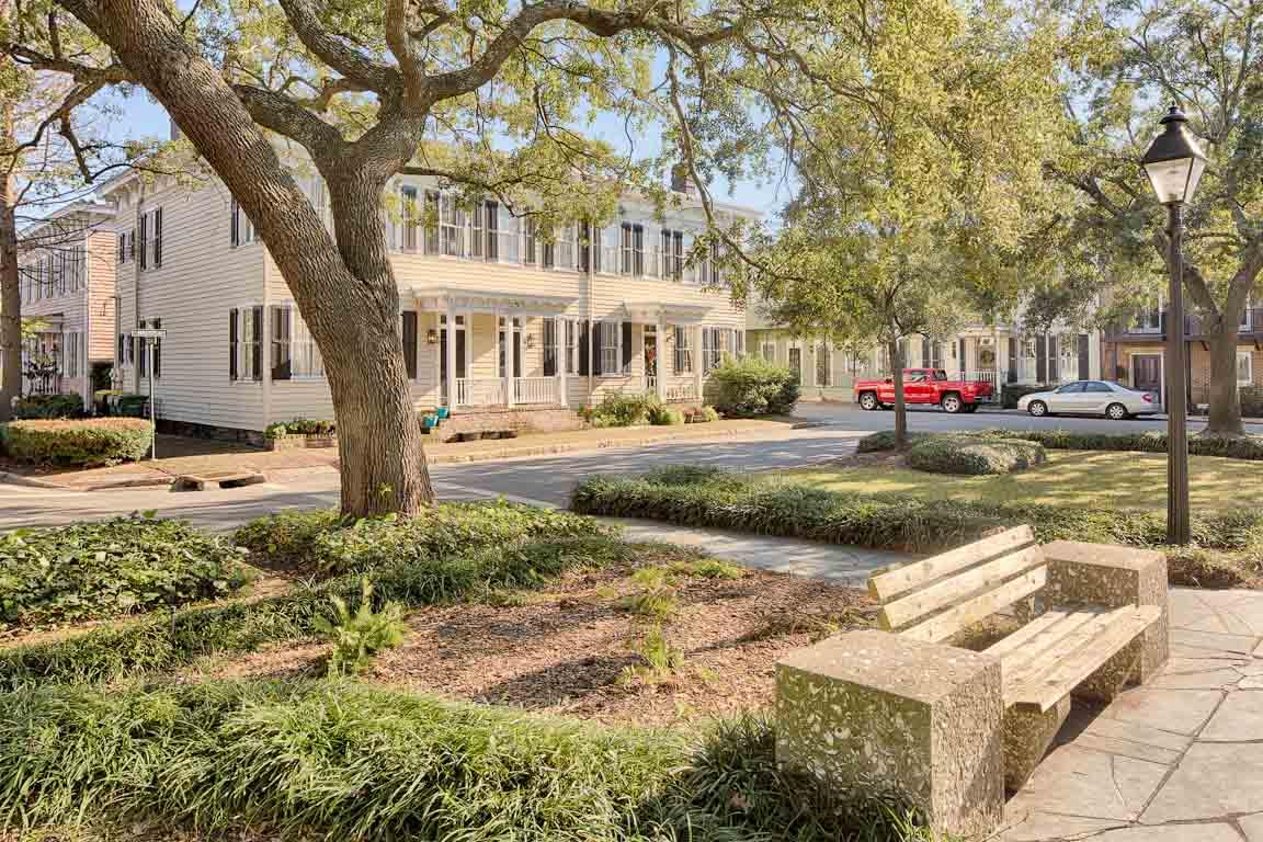 Walk through Washington Square on your way to dinner.