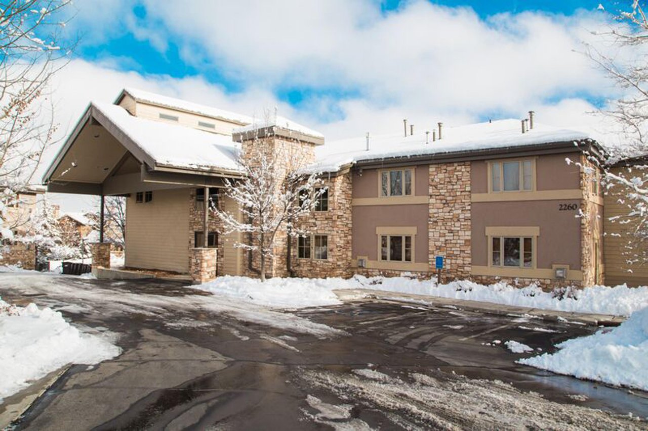 Park City LodgingJupiter Inn 10 offers assigned underground parking