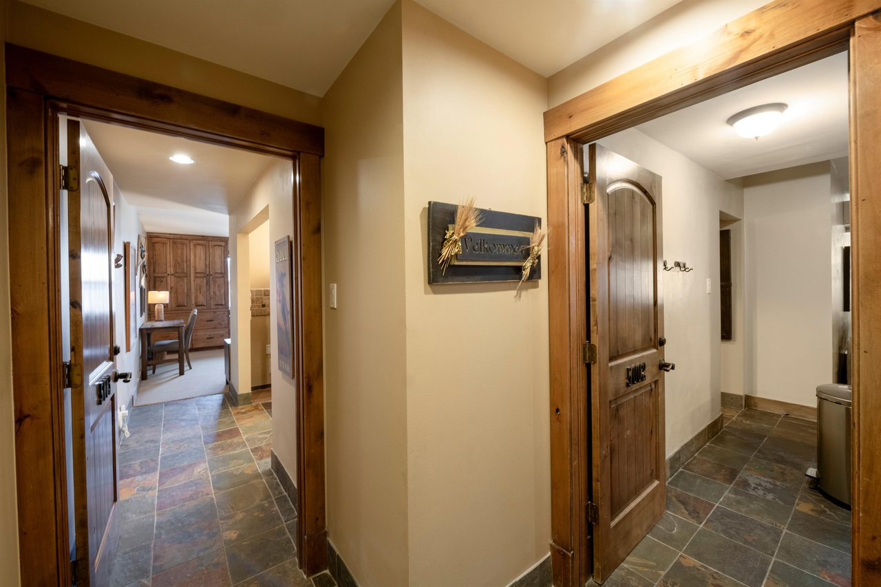 Resort Plaza 5002  Dual Entry